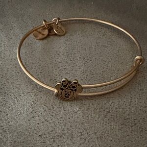 Gold Minnie Mouse Bangle Bracelet. Disney Minnie Mouse